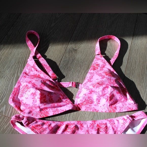 SHEIN Large Pink Bikini - Picture 2 of 7
